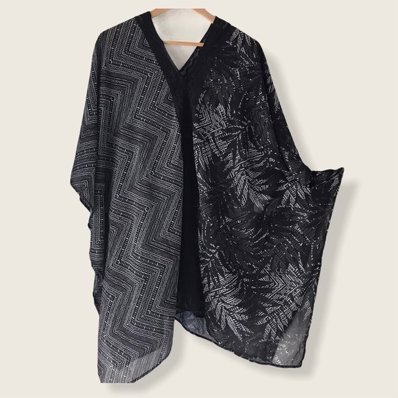 NWT Miraclesuit Tulum Treasure Caftan Tunic. Two sizes available 1S 1 M - Picture 1 of 8